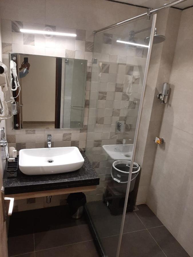 Park Avenue And Resorts Sikar Ngoại thất bức ảnh